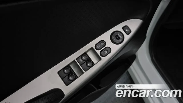 2014 Hyundai 엑센트(신형)