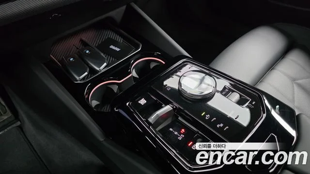 2025 BMW 5 Series (G60)