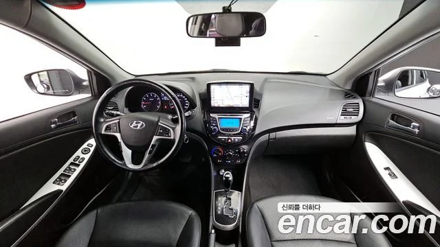 2014 Hyundai 엑센트(신형)