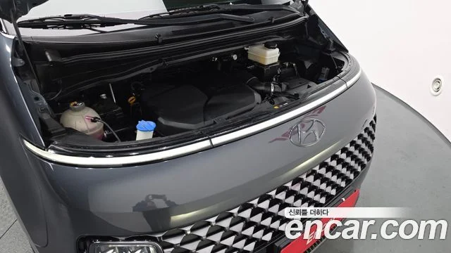 2022 Hyundai Staria