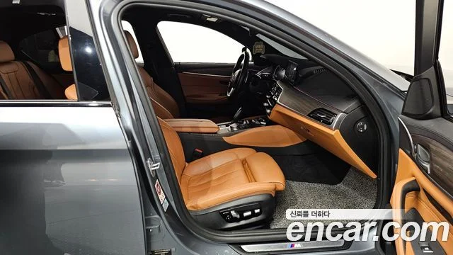 2017 BMW 5 Series (G30)