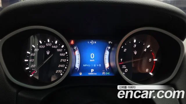 2015 Maserati 기블리