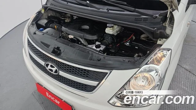 2015 Hyundai Grand Starex