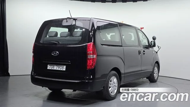 2015 Hyundai Grand Starex