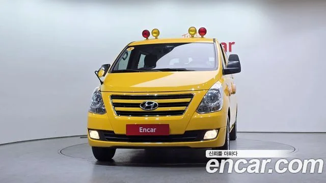 2016 Hyundai Grand Starex