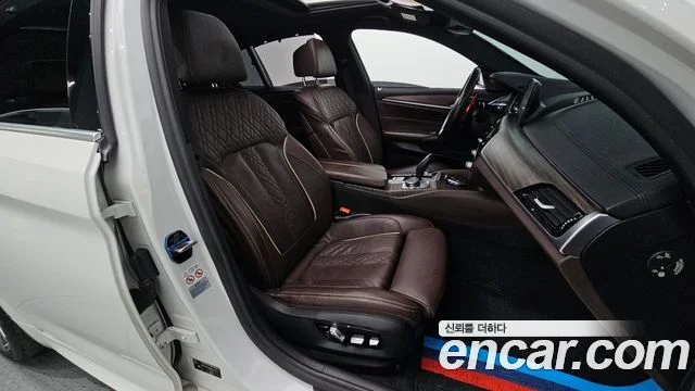 2017 BMW 5 Series (G30)