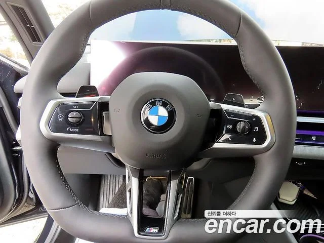 2025 BMW 5 Series (G60)