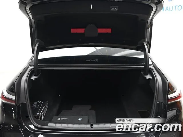 2025 BMW 7 Series (G70)