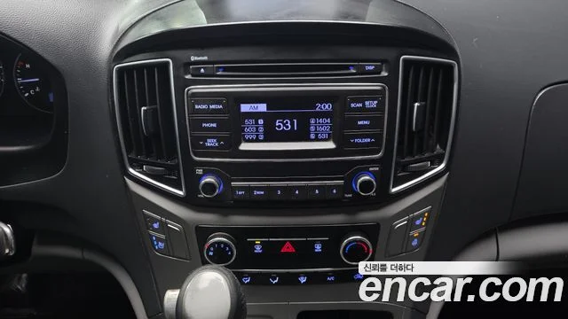 2017 Hyundai Grand Starex