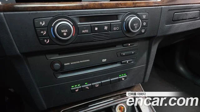 2007 BMW 3 Series (E90)