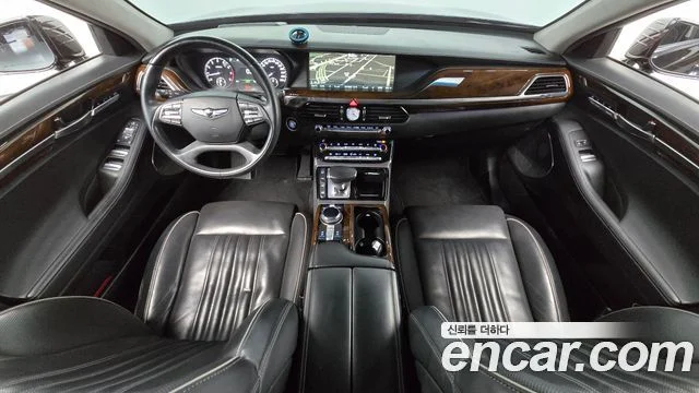 2018 Genesis EQ900