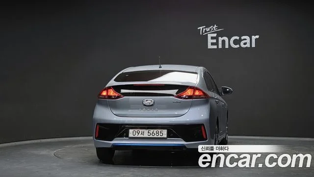 2017 Hyundai 아이오닉 하이브리드