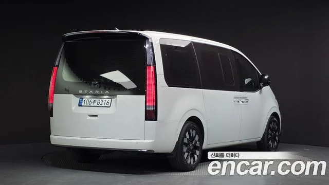 2024 Hyundai Staria