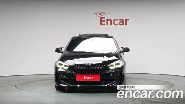 2022 BMW 1 Series (F40)