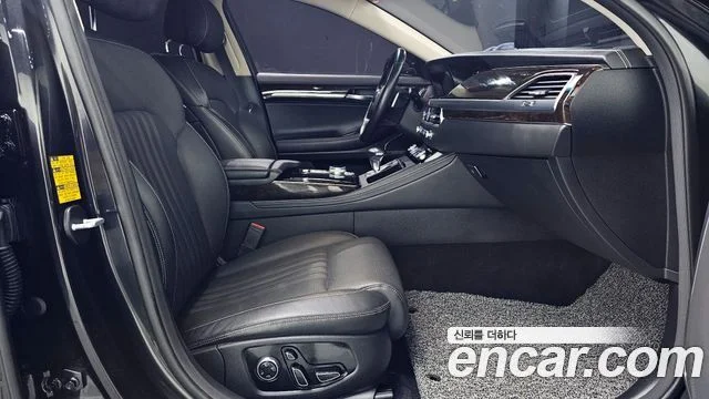 2019 Genesis G90