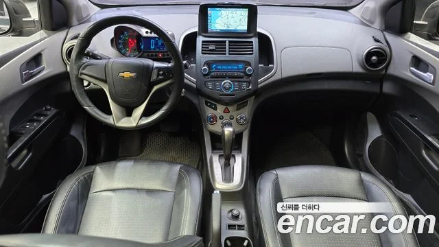 2012 Chevrolet 아베오 세단