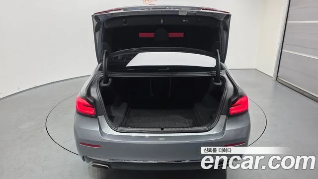 2023 BMW 5 Series (G30)