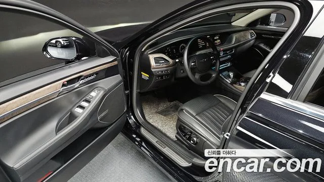 2020 Genesis G90
