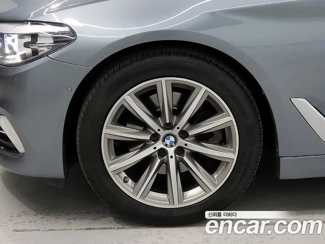 2019 BMW 5 Series (G30)