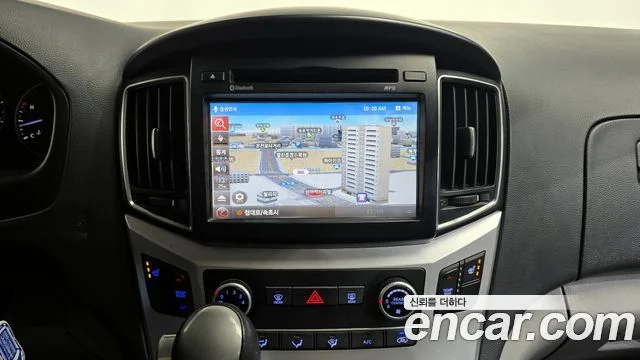 2016 Hyundai Grand Starex