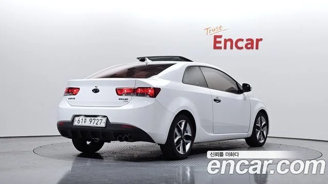 2010 Kia 포르테 쿱