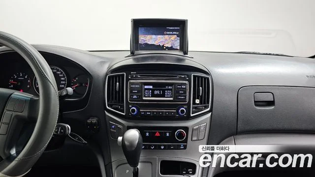 2016 Hyundai Grand Starex