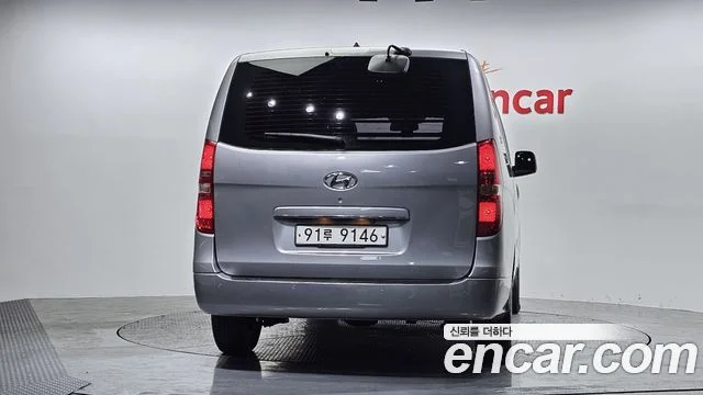 2016 Hyundai Grand Starex