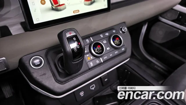 2022 Land Rover Defender (L663)