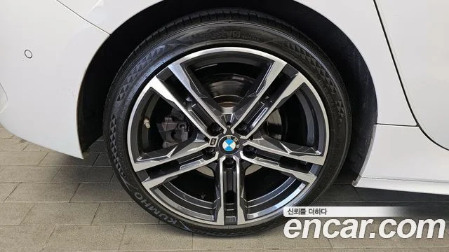 2021 BMW 1 Series (F40)