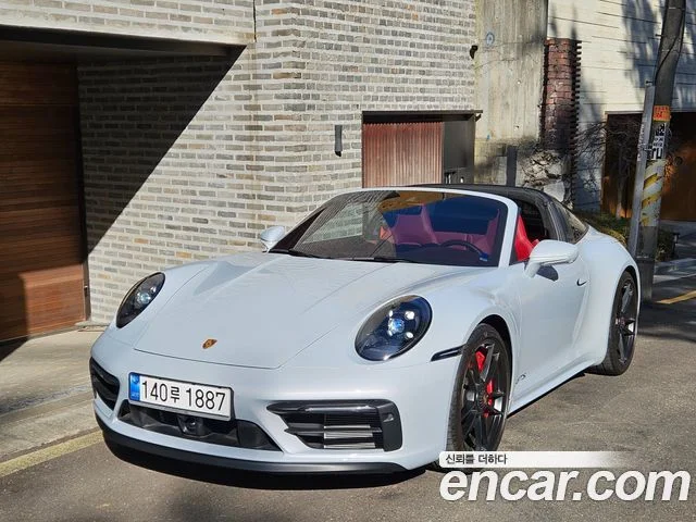 2023 Porsche 911 (992)