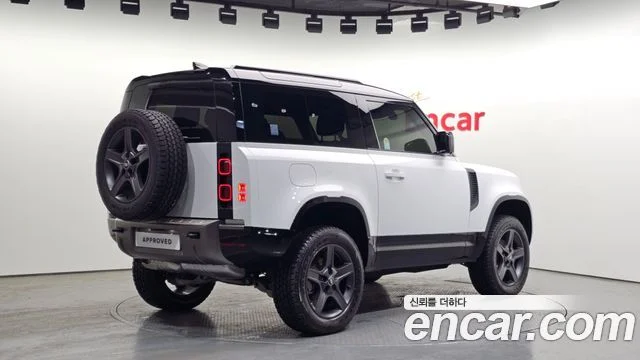 2025 Land Rover Defender (L663)