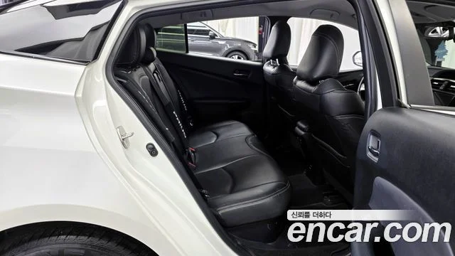 2017 도요타 프리우스 4세대