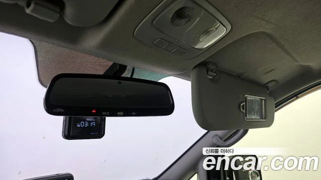 2013 Hyundai Grand Starex