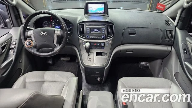 2016 Hyundai Grand Starex