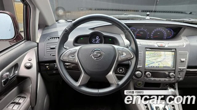 2016 KG Mobility 코란도 투리스모