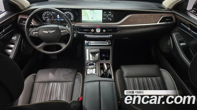2020 Genesis G90