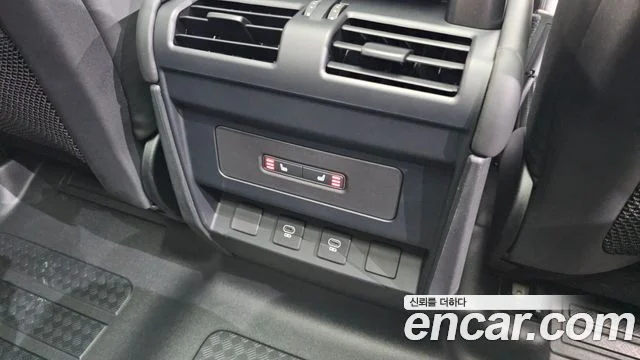 2025 Land Rover Defender (L663)