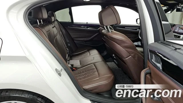 2019 BMW 5 Series (G30)