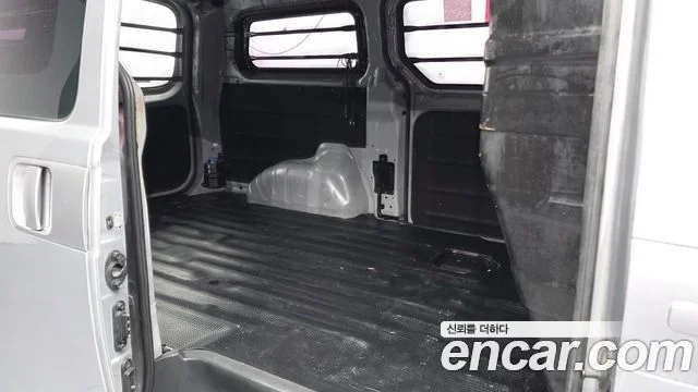 2017 Hyundai Grand Starex