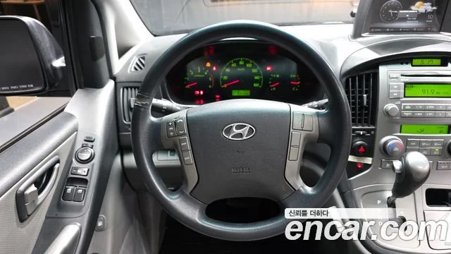 2015 Hyundai Grand Starex