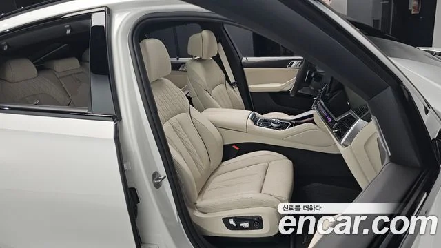 2025 BMW X6 (G06)