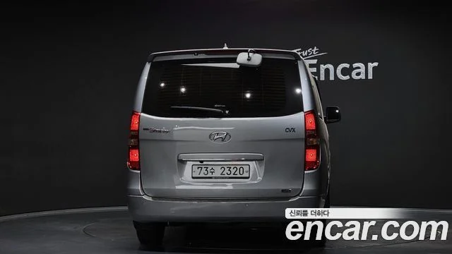 2010 Hyundai Grand Starex