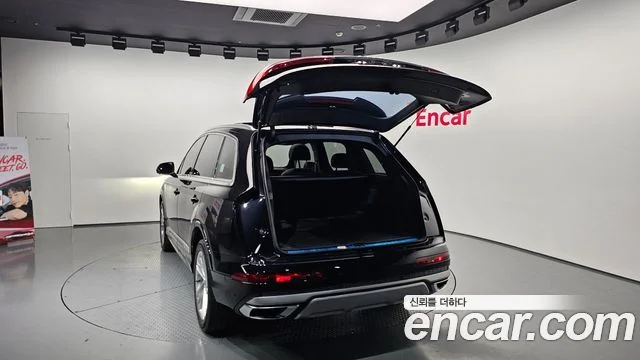 2021 Audi Q7 (4M)