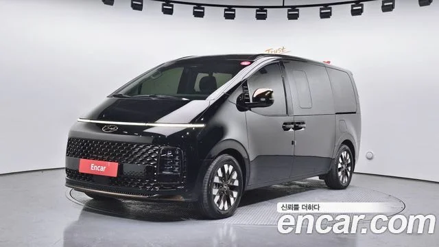 2023 Hyundai Staria