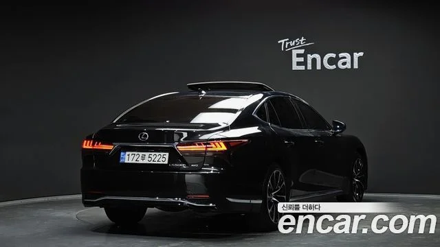 2023 Lexus LS500h 5세대