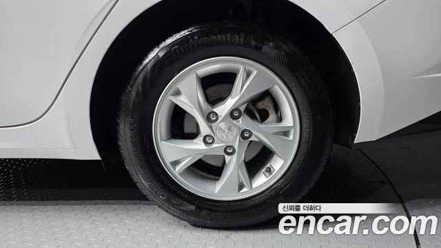 2021 Hyundai Avante (CN7)