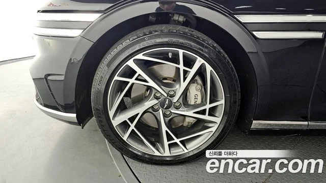 2023 Genesis G90 (RS4)