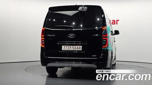 2019 Hyundai Grand Starex (New)
