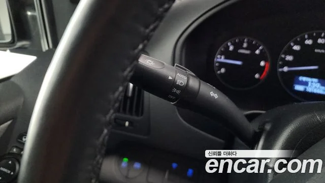 2016 Hyundai Grand Starex