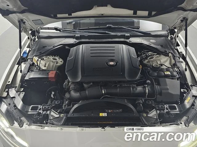 2016 Jaguar XF (X260)